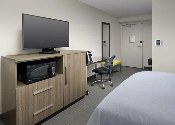 Holiday Inn Express & Suites Annapolis By Ihg